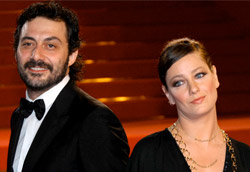 Fabrizio Timi e Giovanna Mezzogiorno su red carpet di Cannes